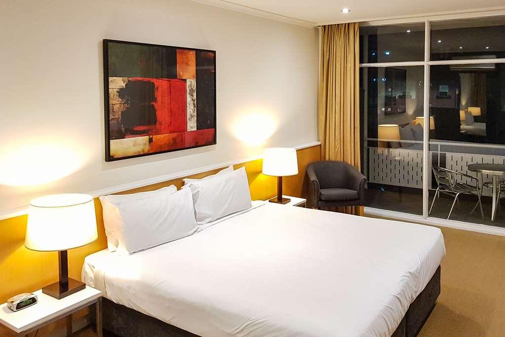 The Parkmore Hotel Melbourne Room photo
