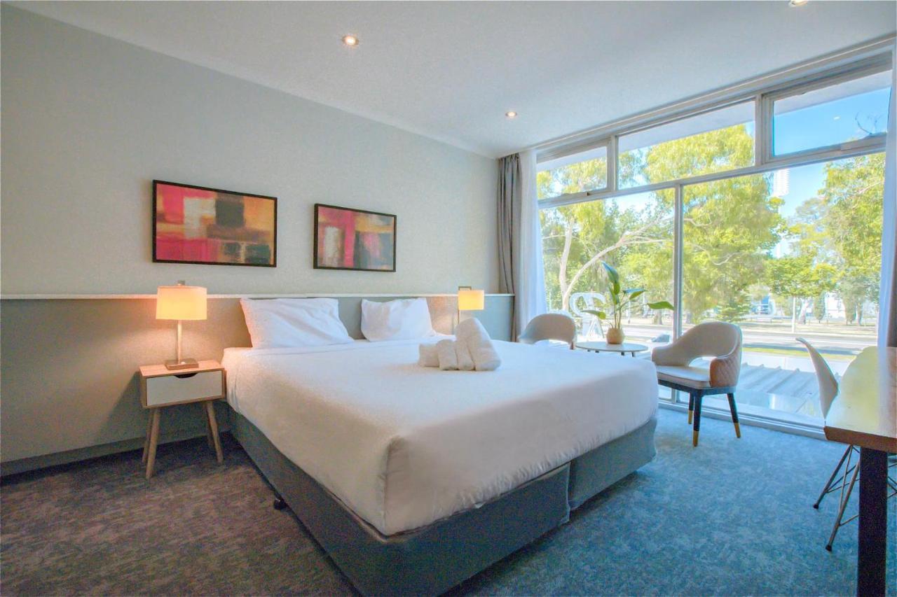 The Parkmore Hotel Melbourne Exterior photo