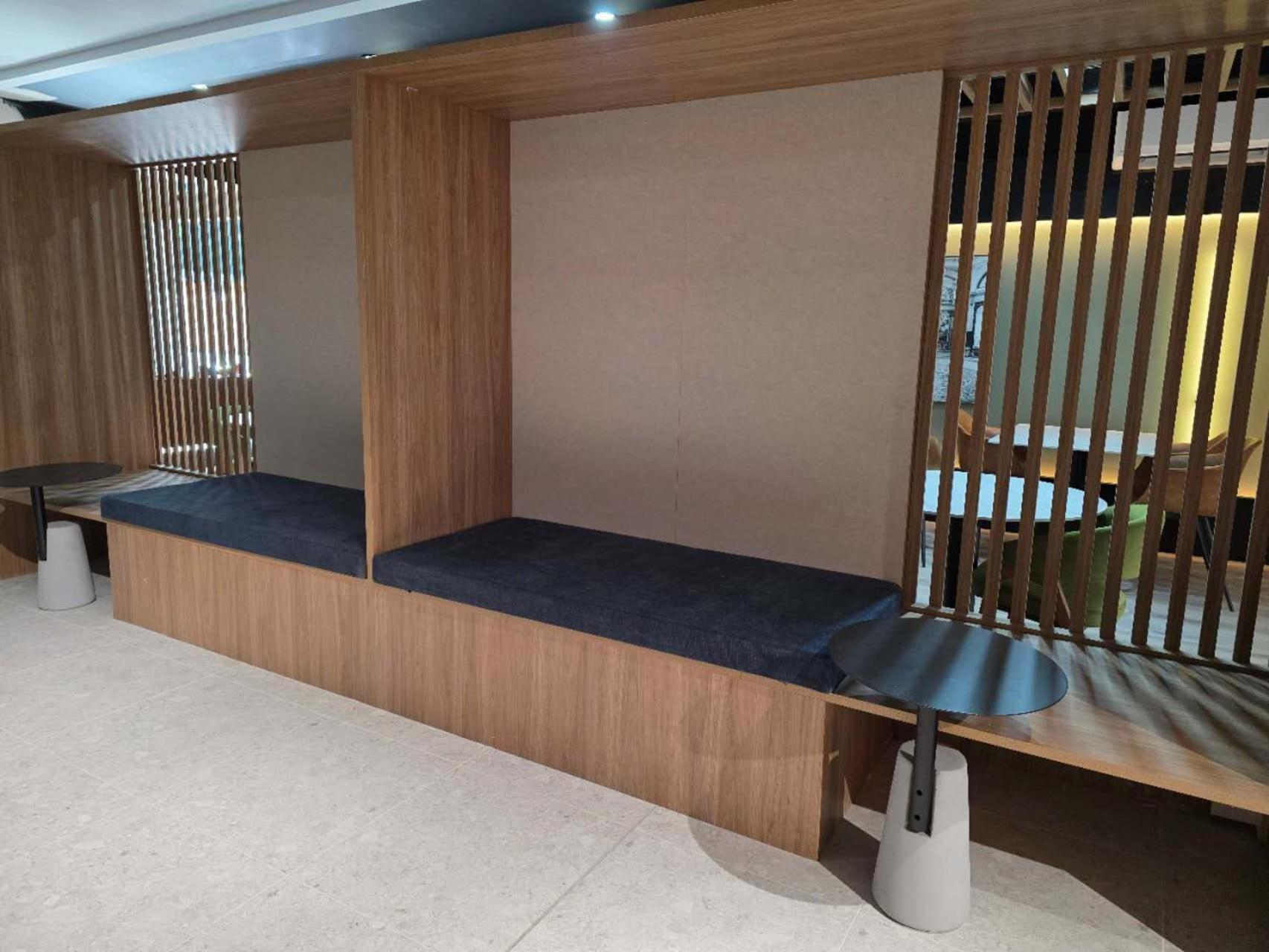 The Parkmore Hotel Melbourne Exterior photo